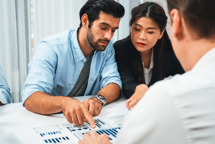 analyst-team-utilizing-bi-fintech-analyze-financial-data-table-prudent_31965-291389